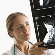 Diagnosticul de osteochondroză este specificat folosind o examinare X -RAY